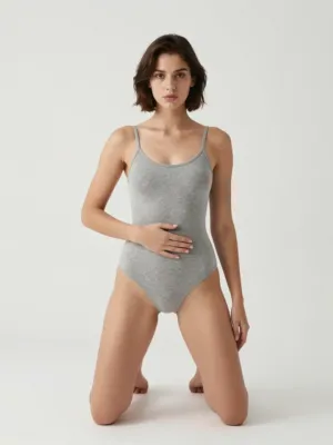Kneeling — Wide Knees, Hand on Belly